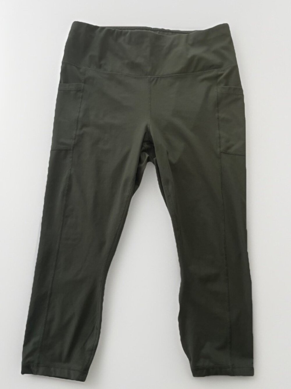 Yogalicious Lux High Waist Capri Leggings Size 1X olive green